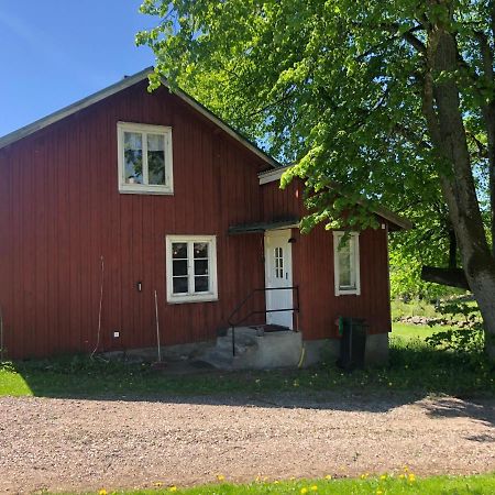 Mysig Lantlig Stuga, Nycklaroer Korsberga Esterno foto