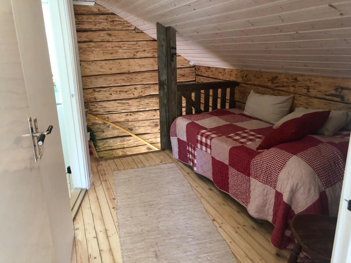 Mysig Lantlig Stuga, Nycklaroer Korsberga Esterno foto